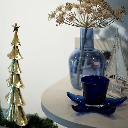 Captains Boathouse *