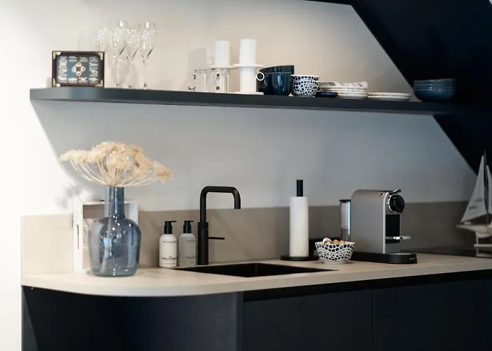 Daire Captains Boathouse